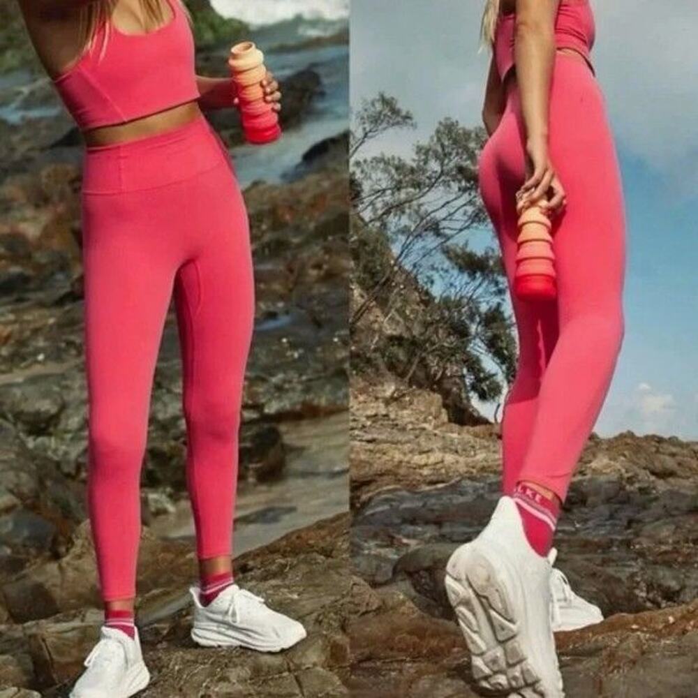 Large Free People | NWT | FP Movement Never Better 7/8 Length Leggings Hot Pink